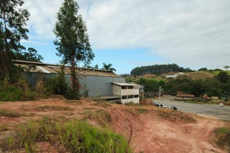 Lote a venda com 2.296 m² no Distrito Industrial em Ipatinga
