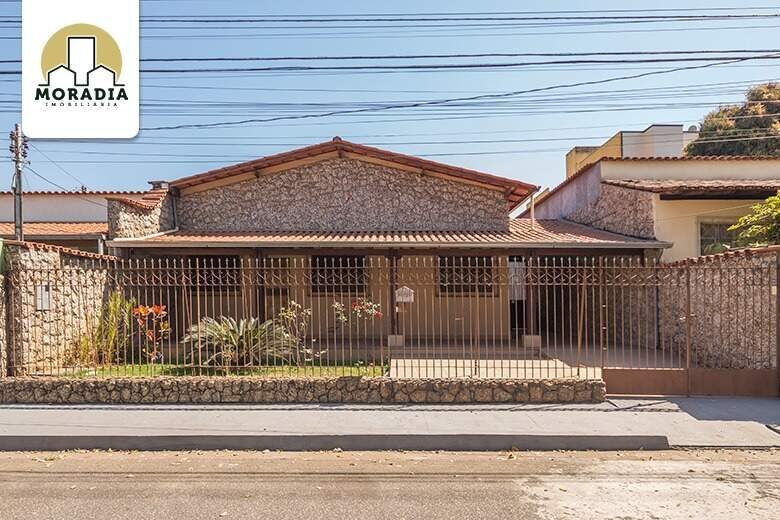 Casa a venda com 4 quartos no Bom Retiro em Ipatinga