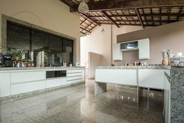 Chácara com 7 quartos a venda no Chácaras do Vale em Santana do Paraíso