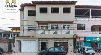 Prédio a venda com 2 lojas e 1 apartamento no Centro de Santana do Paraíso