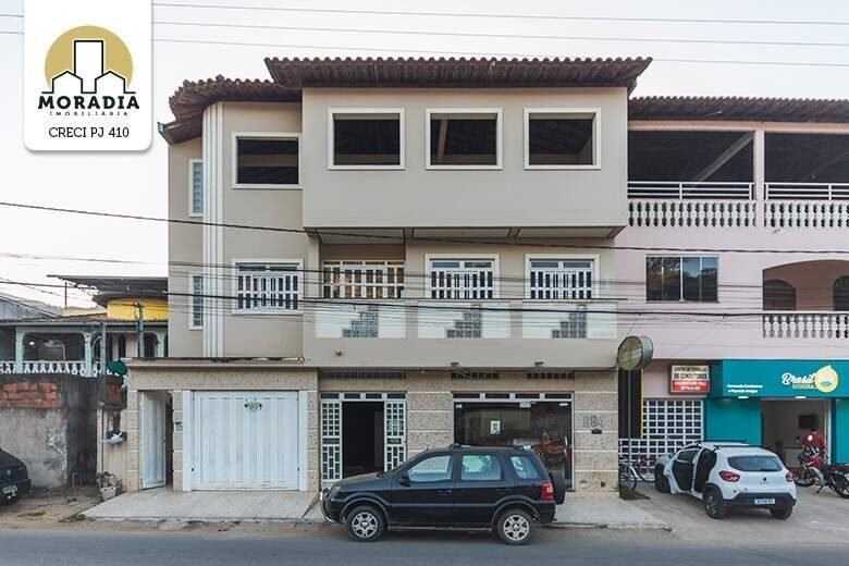 Prédio a venda com 2 lojas e 1 apartamento no Centro de Santana do Paraíso
