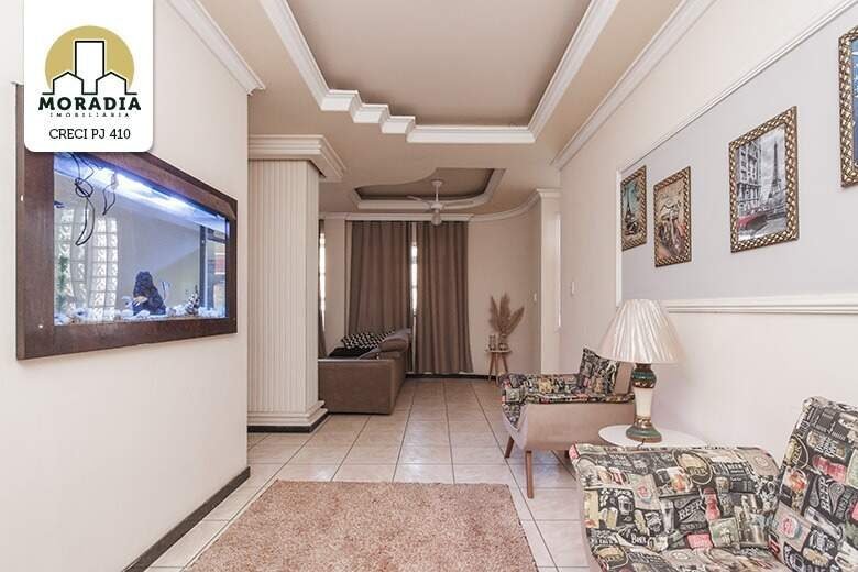 Prédio a venda com 2 lojas e 1 apartamento no Centro de Santana do Paraíso