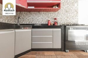 Prédio a venda com 2 lojas e 1 apartamento no Centro de Santana do Paraíso