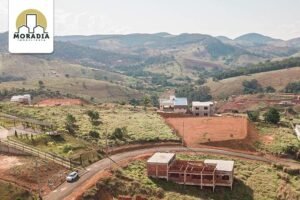 Chácara a venda com 3.239 m² no Condomínio Vivenda dos Lagos em Iapu