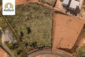 Chácara a venda com 3.239 m² no Condomínio Vivenda dos Lagos em Iapu