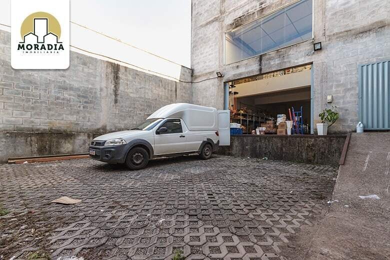Galpão a venda com 600,00 m² no Parque Veneza em Santana do Paraíso