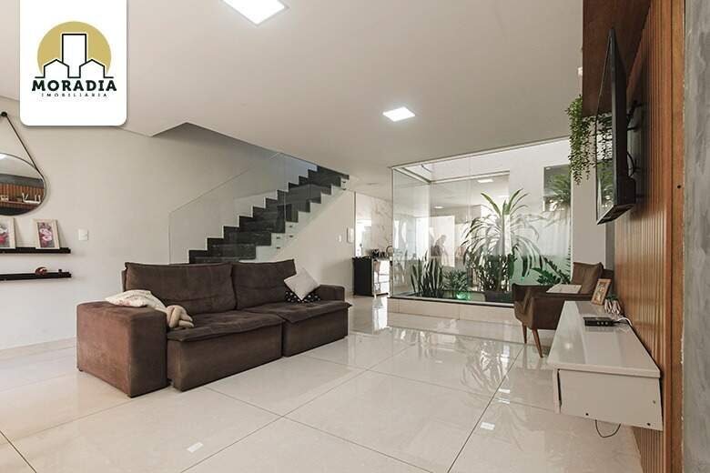 Casa geminada a venda com 3 quartos no Residencial Bethânia