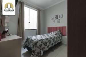 Casa geminada a venda com 3 quartos no Residencial Bethânia