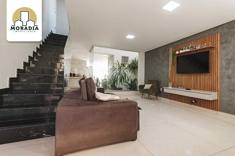 Casa geminada a venda com 3 quartos no Residencial Bethânia