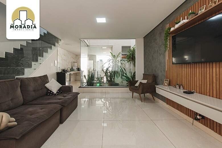 Casa geminada a venda com 3 quartos no Residencial Bethânia