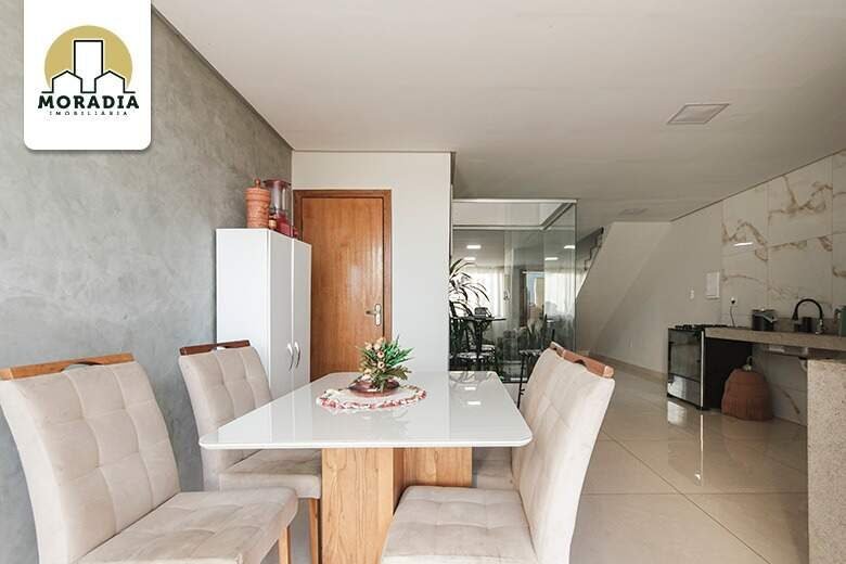 Casa geminada a venda com 3 quartos no Residencial Bethânia