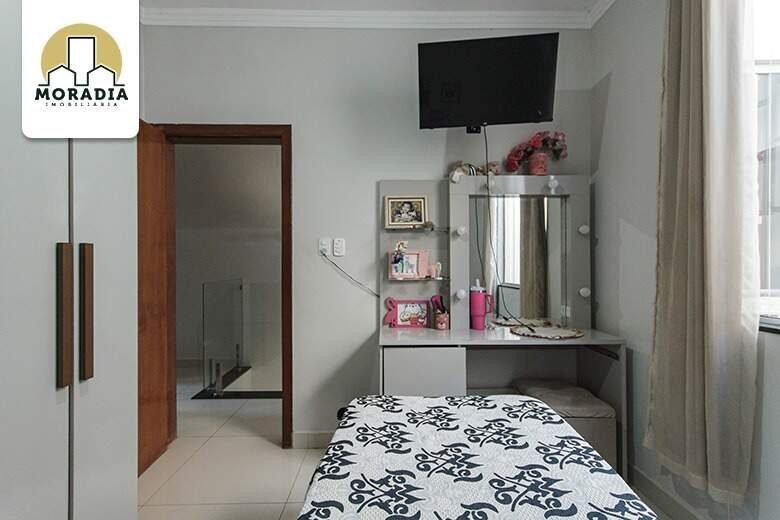 Casa geminada a venda com 3 quartos no Residencial Bethânia