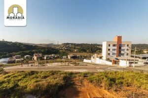 Casa geminada a venda com 3 quartos no Residencial Bethânia