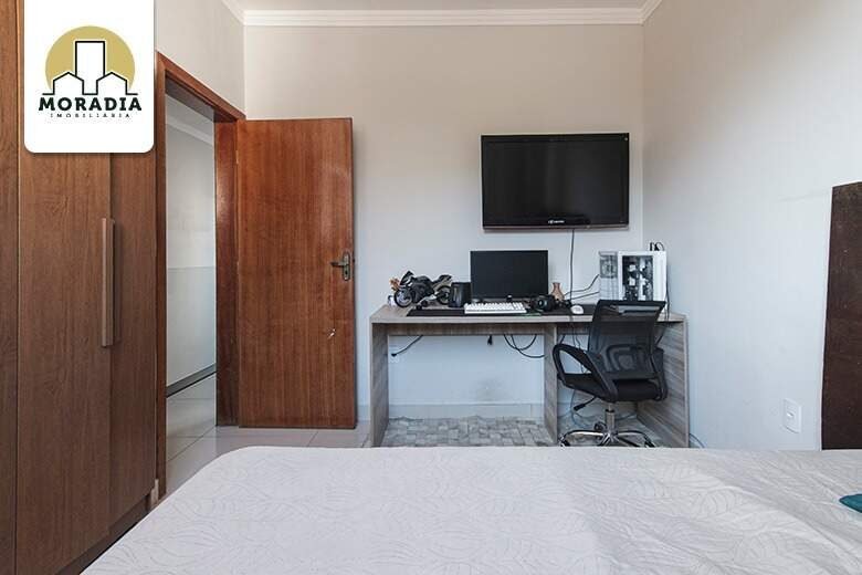 Casa geminada a venda com 3 quartos no Residencial Bethânia