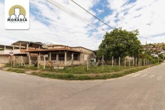 Casa a venda com 4 quartos no Vale Paraíso em Santana do Paraíso