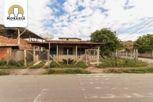 Casa a venda com 4 quartos no Vale Paraíso em Santana do Paraíso