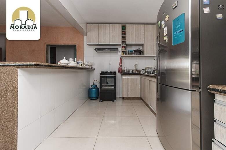 Casa a venda com 4 quartos no Caravelas em Ipatinga