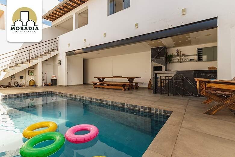 Casa a venda com 4 quartos no Bela Vista em Ipatinga