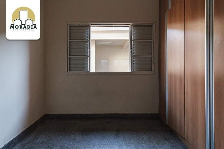 Casa a venda com 4 quartos no Bom Retiro em Ipatinga