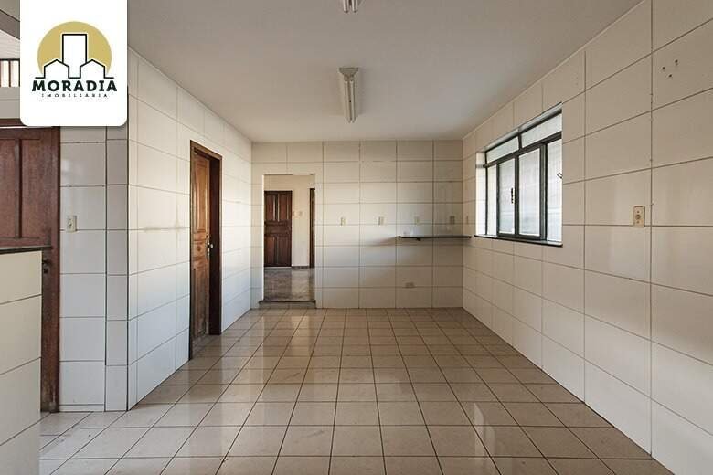 Casa a venda com 4 quartos no Bom Retiro em Ipatinga